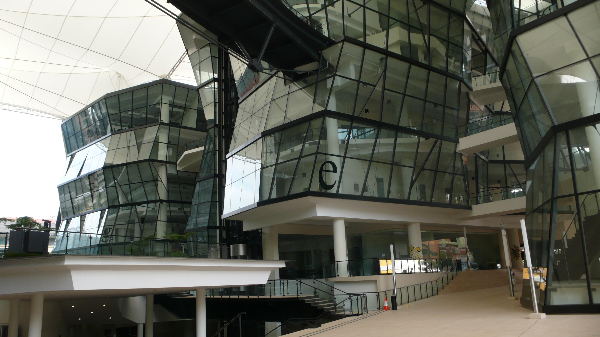 新加坡拉萨尔艺术学院申请流程复杂吗？